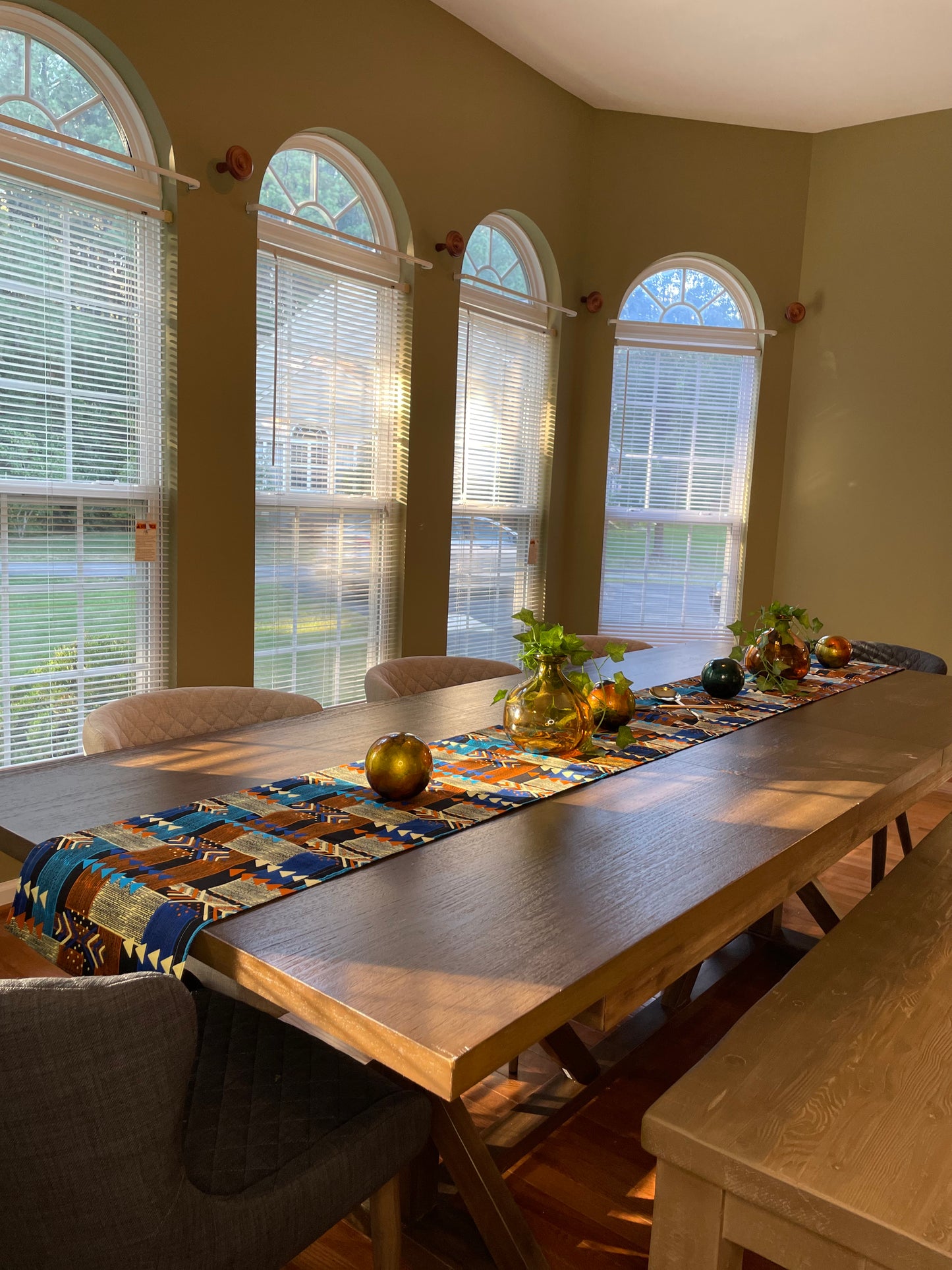 Volta Table Runner