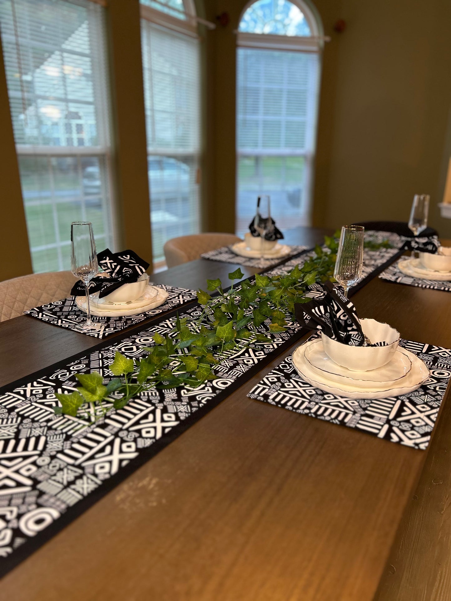 Vanguard Tableware Set