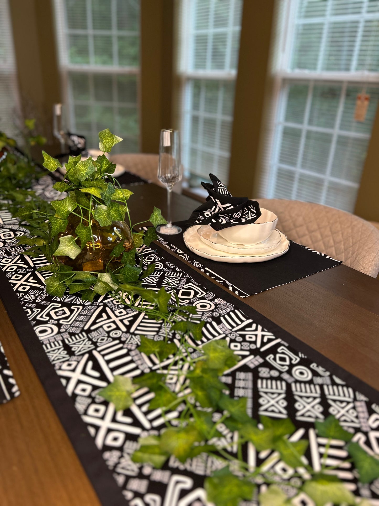 Vanguard Tableware Set