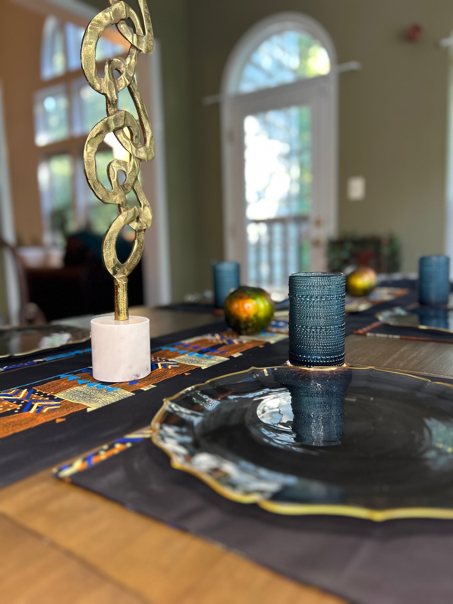Volta Table Runner