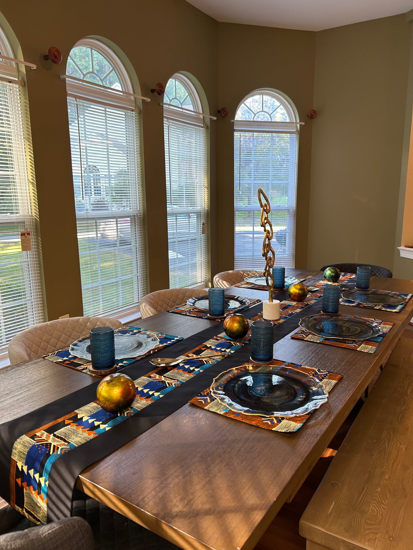 Volta Table Runner